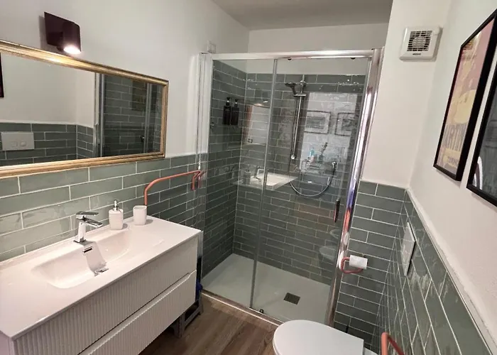 דירה Cozy With Loft Near Town & Sea לה מדלנה