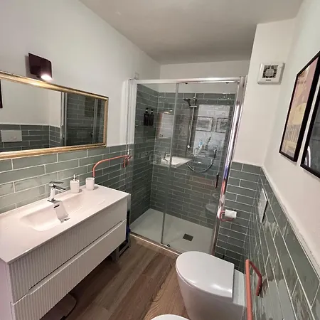 Apartmán Cozy With Loft Near Town & Sea La Maddalena (Sassari)