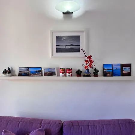 Apartmán Cozy With Loft Near Town & Sea *