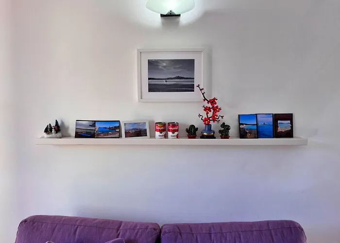 Daire Cozy With Loft Near Town & Sea *